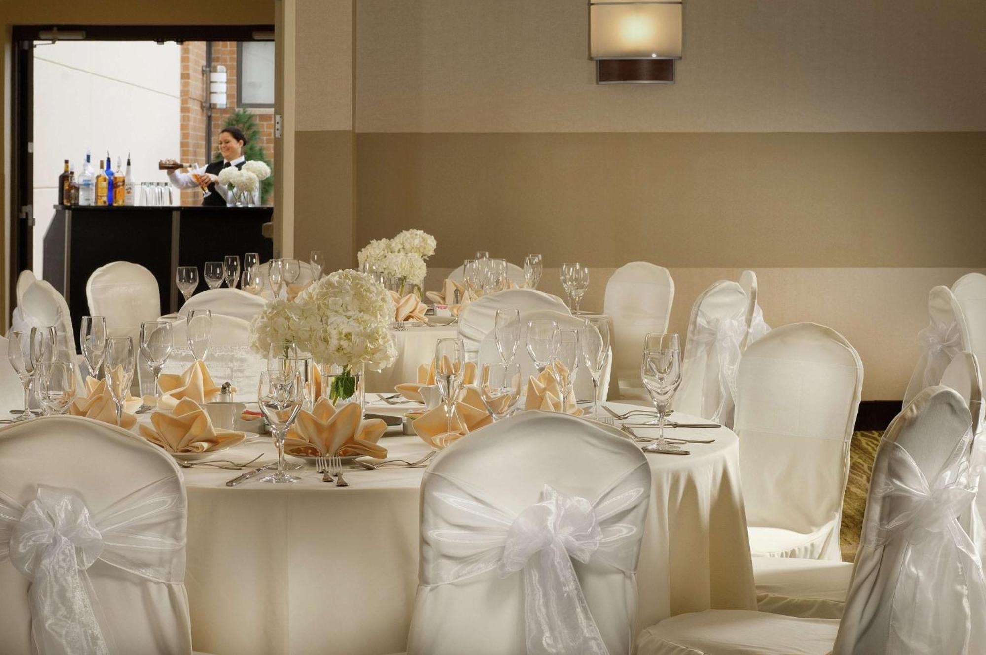 ดับเบิ้ลทรี บายฮิลตัน สเตอร์ลิง ดัลเลสแอร์พอร์ต Hotel ภายนอก รูปภาพ